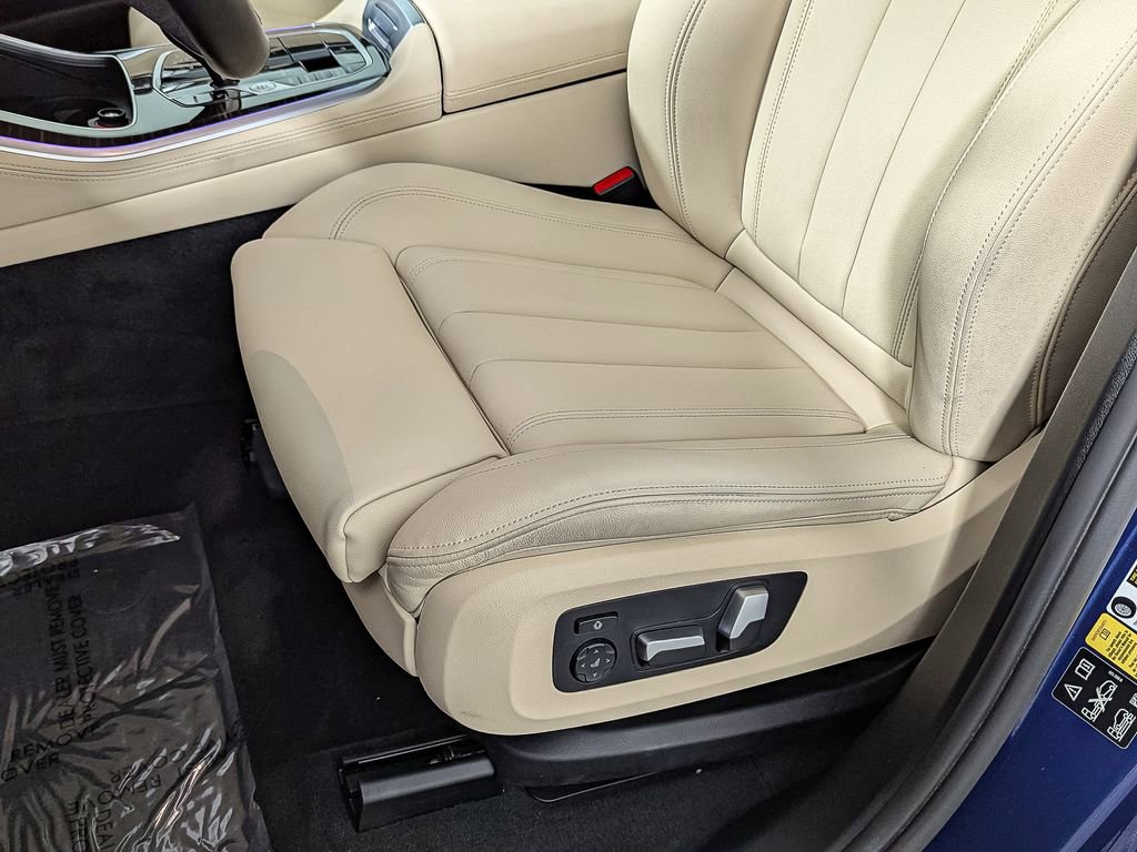 Used 2021 BMW X5 xDrive40i w/ Convenience Package image 17