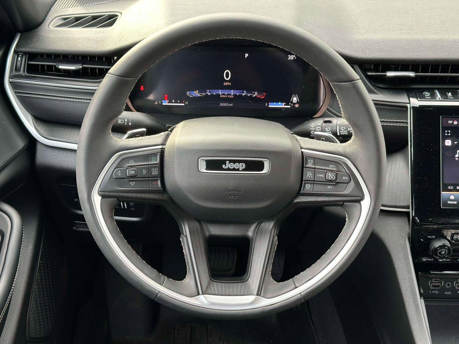 Used 2023 Jeep Grand Cherokee L Laredo image 12