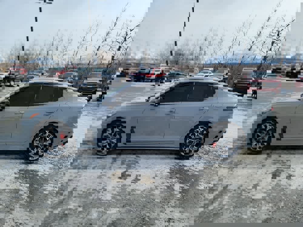 Used 2018 Kia Stinger GT2 image 2