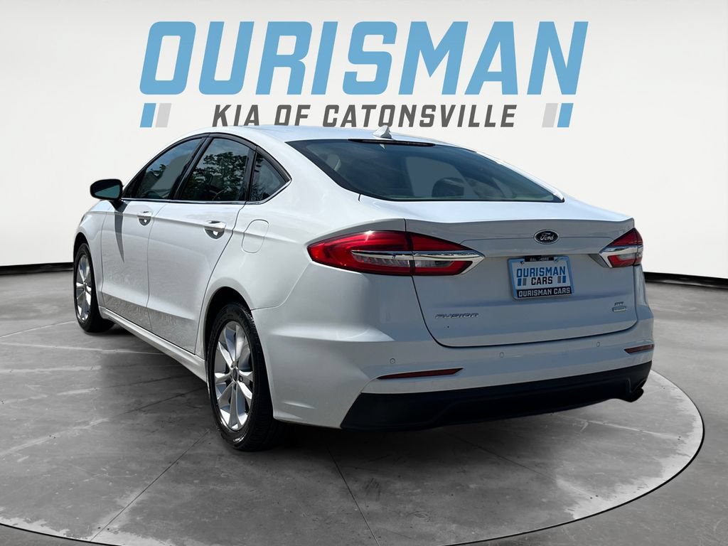 Used 2019 Ford Fusion SE FWD image 4