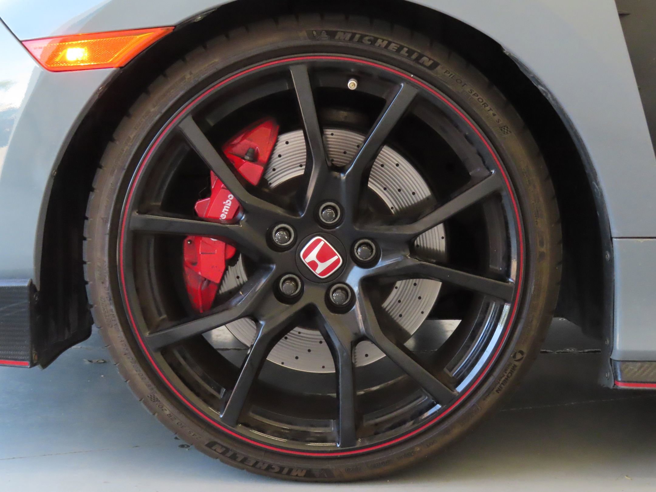 Used 2019 Honda Civic Type R image 31