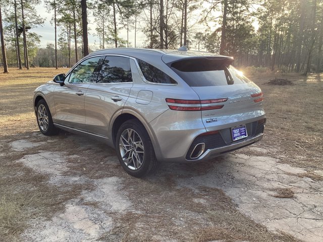 Used 2025 Genesis GV70 2.5T image 3