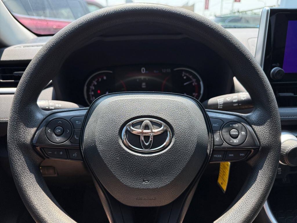 Certified 2023 Toyota RAV4 LE AWD/4WD image 32