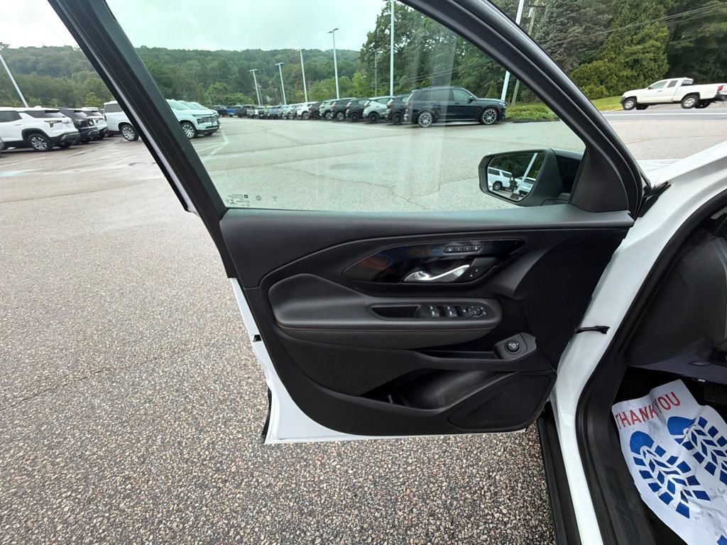 Certified 2023 GMC Terrain AT4 w/ Tech Package AWD/4WD image 34