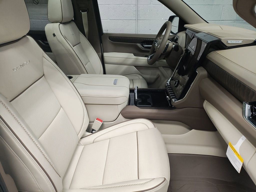 New 2026 GMC Yukon XL Denali w/ Sun & Power Step Package image 7