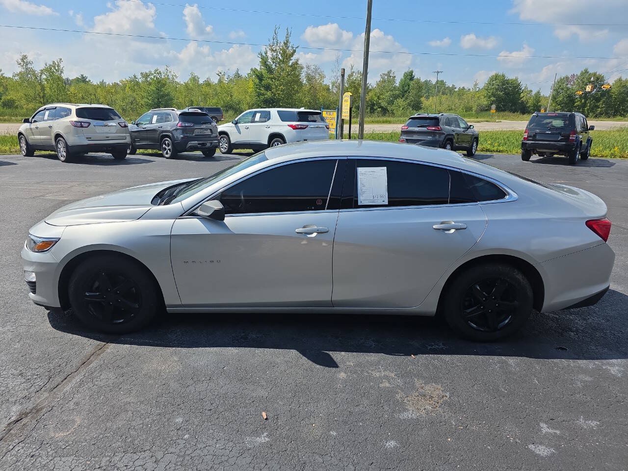 Used 2021 Chevrolet Malibu LS FWD image 9