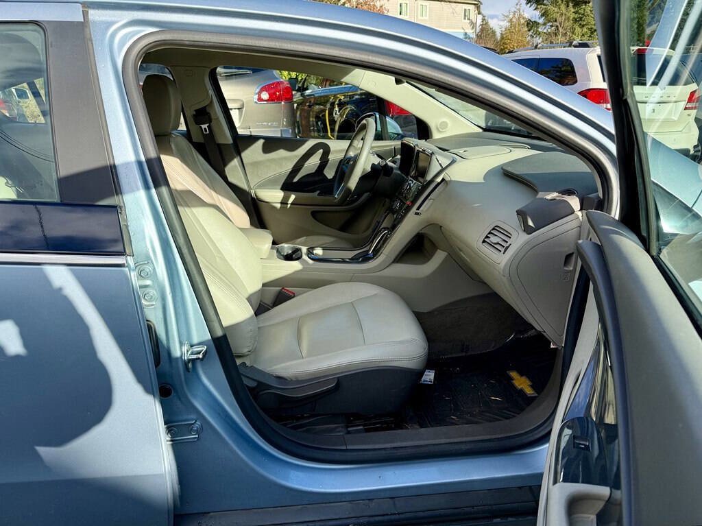 Used 2013 Chevrolet Volt w/ Enhanced Safety Package 1 image 15