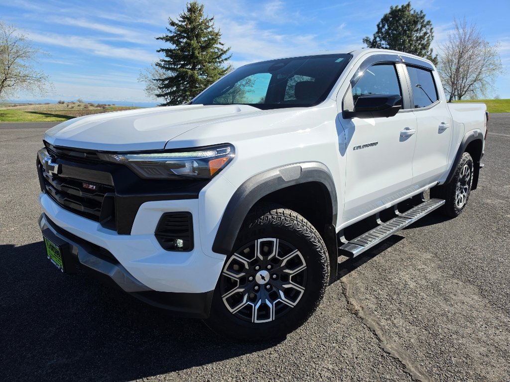 Used 2024 Chevrolet Colorado Z71 w/ Z71 Convenience Package 2 image 1