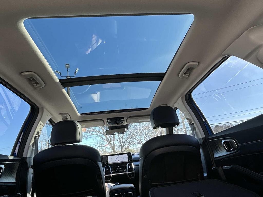 Certified 2022 Kia Sorento SX image 16