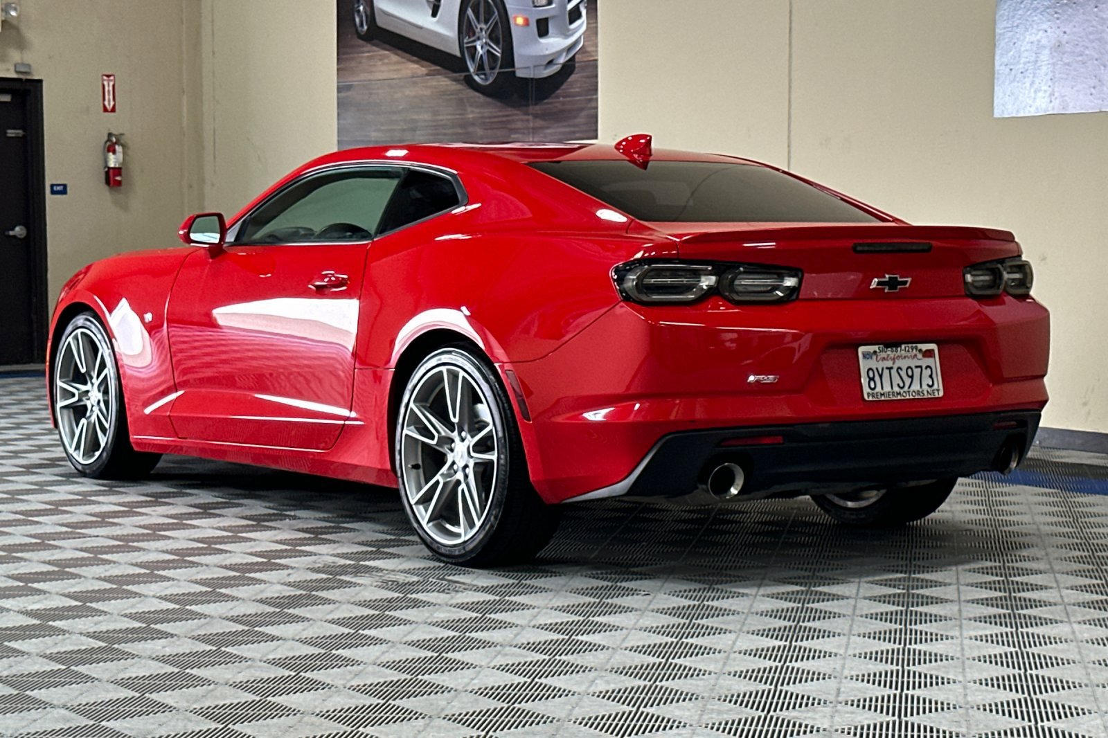 Used 2020 Chevrolet Camaro LT w/ RS Package RWD image 6