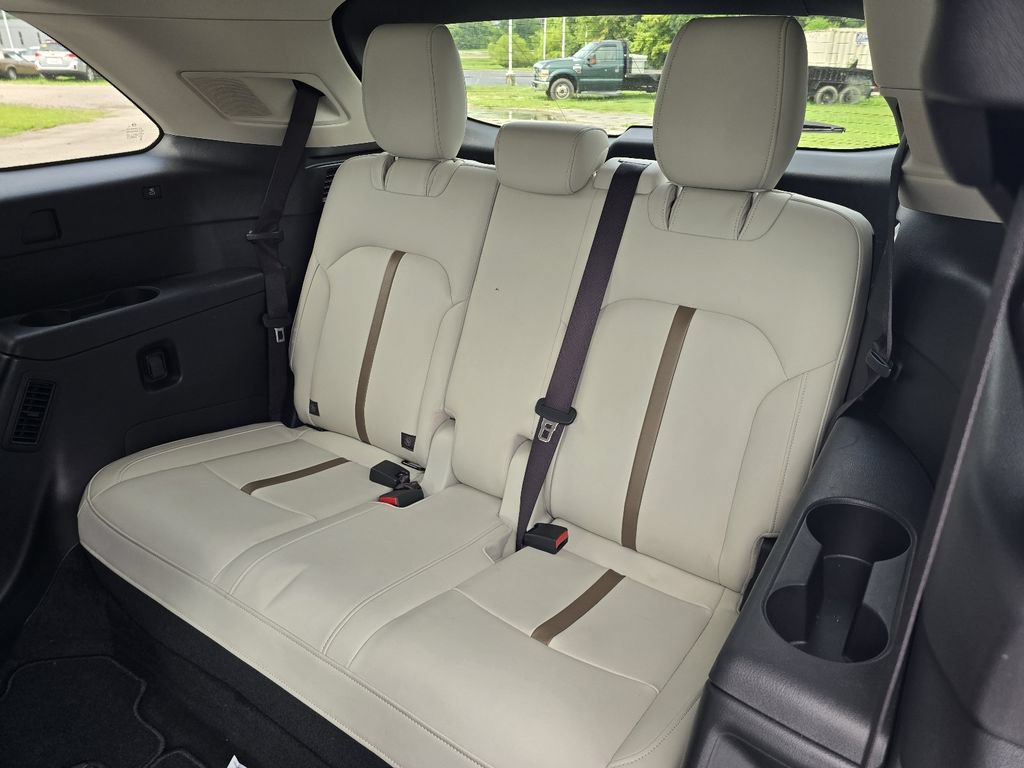 Used 2024 MAZDA CX-90 Plug-In Hybrid w/ Premium Plus AWD/4WD image 12