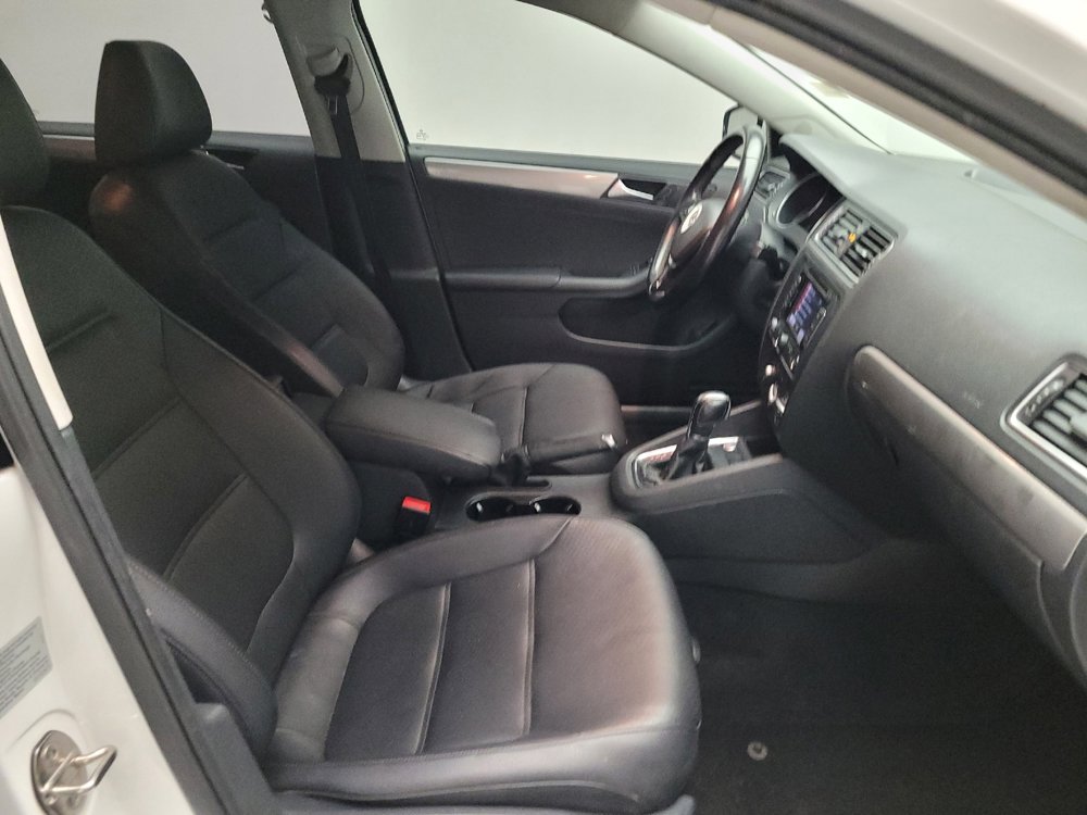 Used 2015 Volkswagen Jetta SE FWD image 21