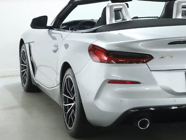 Used 2020 BMW Z4 sDrive30i w/ Convenience Package RWD image 43