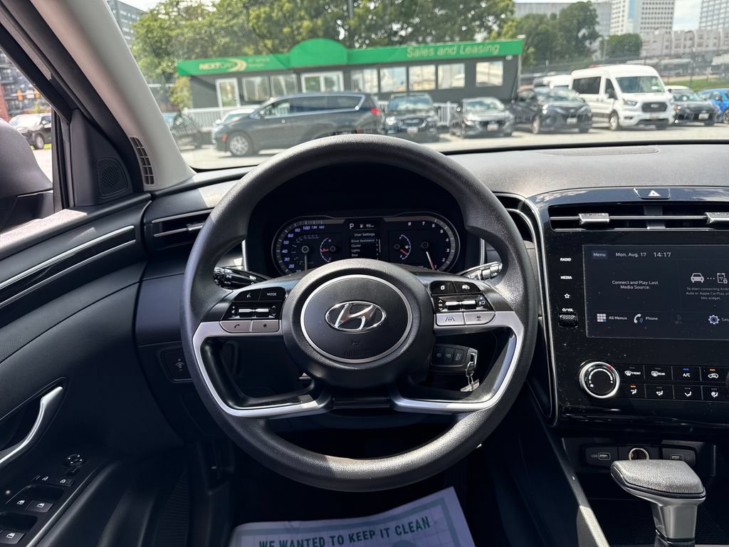 Used 2023 Hyundai Tucson SE FWD image 14