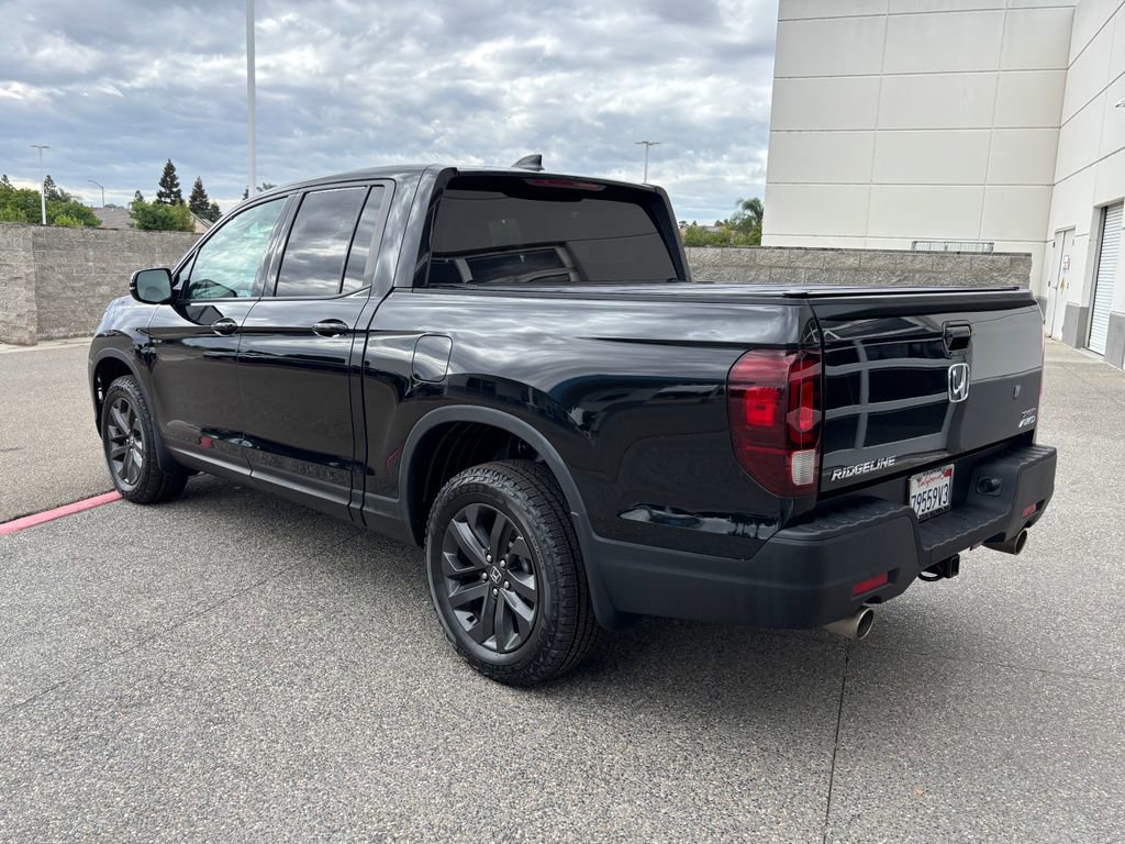 Used 2023 Honda Ridgeline Sport image 7