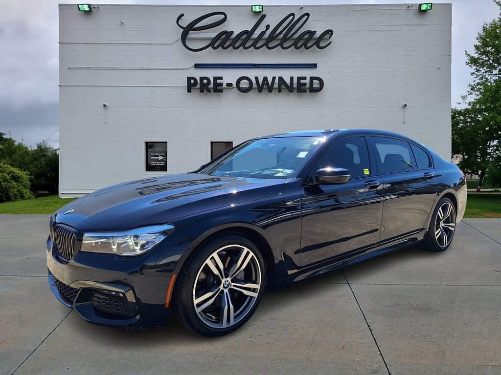 Used 2019 BMW 740i w/ Executive Package image 7