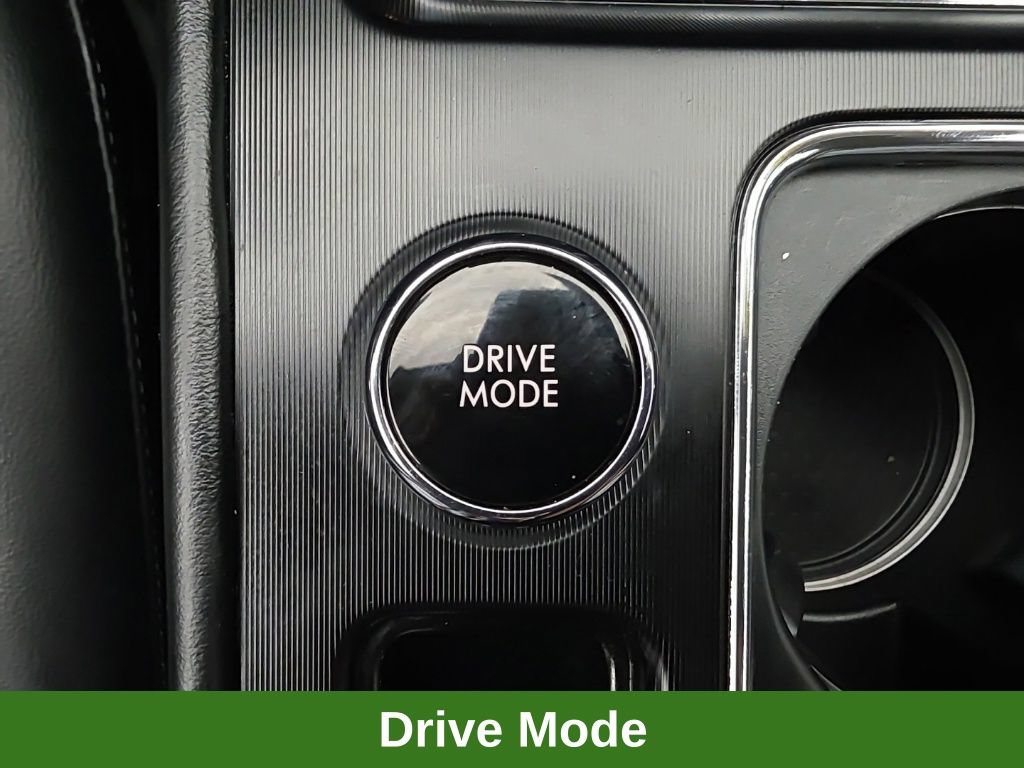 Used 2023 Lincoln Corsair AWD w/ Equipment Group 101A image 40