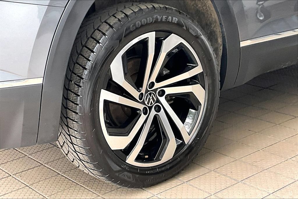 Used 2022 Volkswagen Atlas SEL AWD/4WD image 37