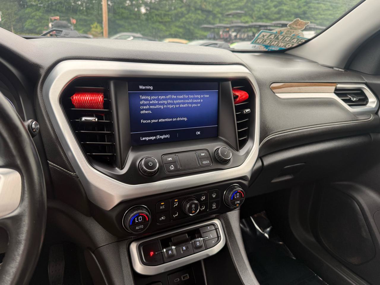 Used 2020 GMC Acadia SLE w/ Driver Convenience Package AWD/4WD image 30