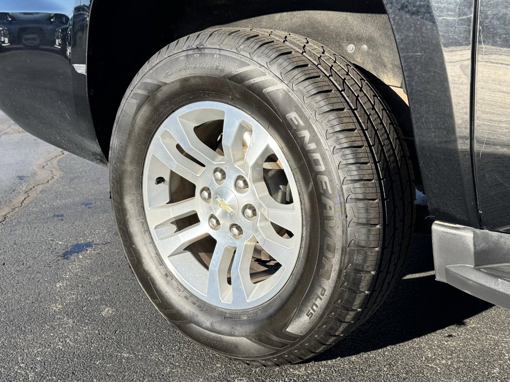 Used 2018 Chevrolet Suburban LT image 26