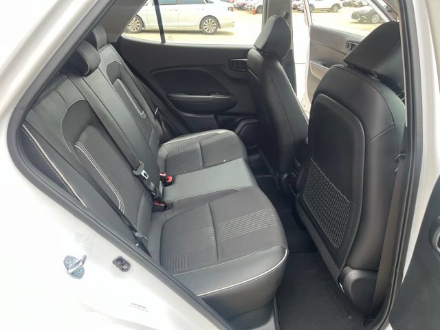 Used 2026 Hyundai Venue SEL FWD image 15