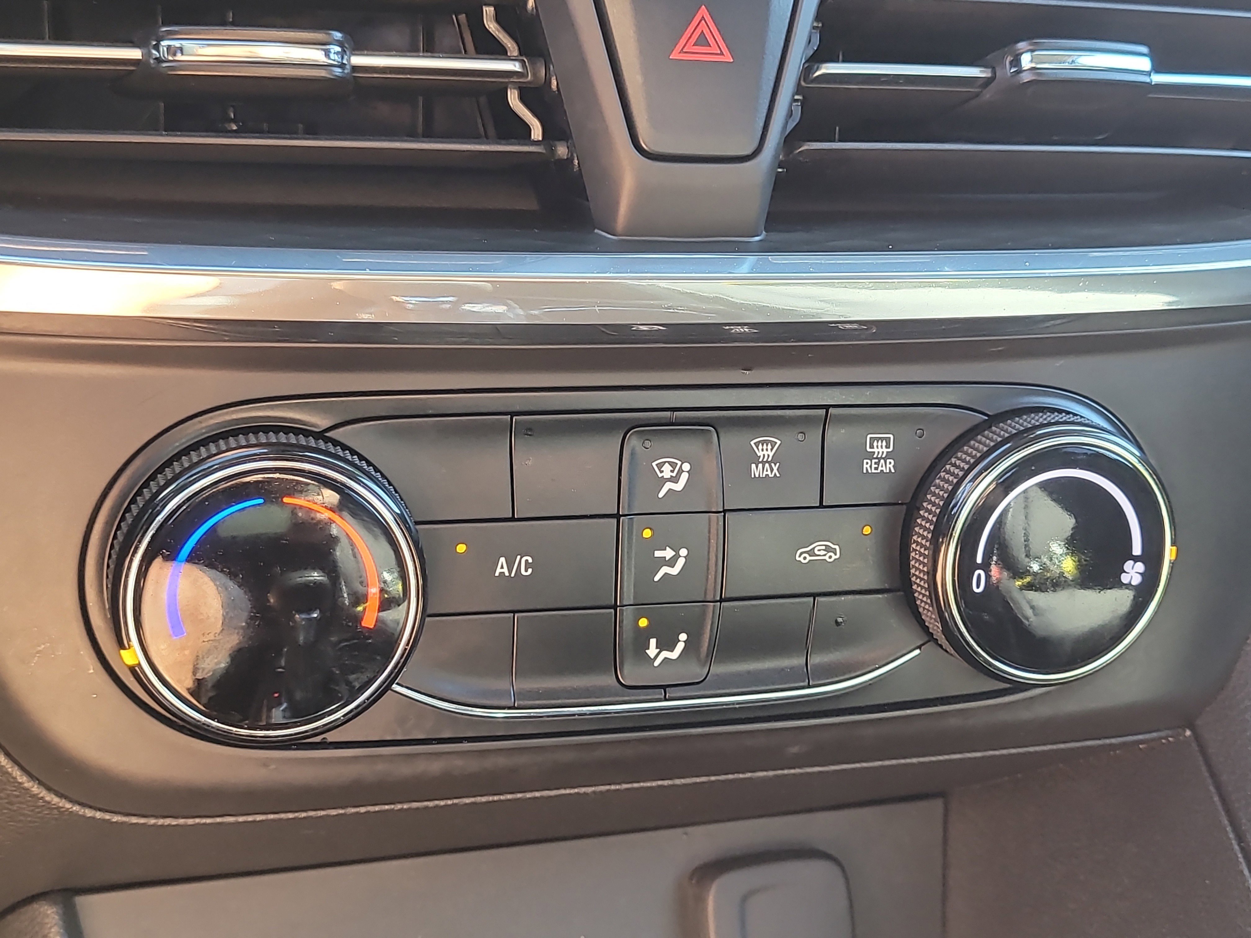 Used 2025 Buick Encore GX Preferred image 24