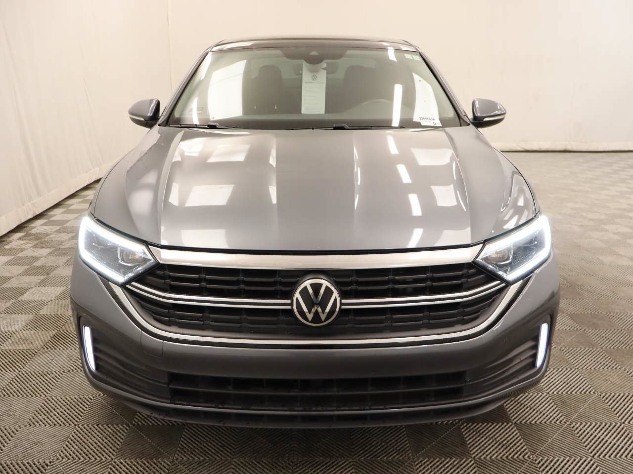 Certified 2022 Volkswagen Jetta SEL FWD image 5
