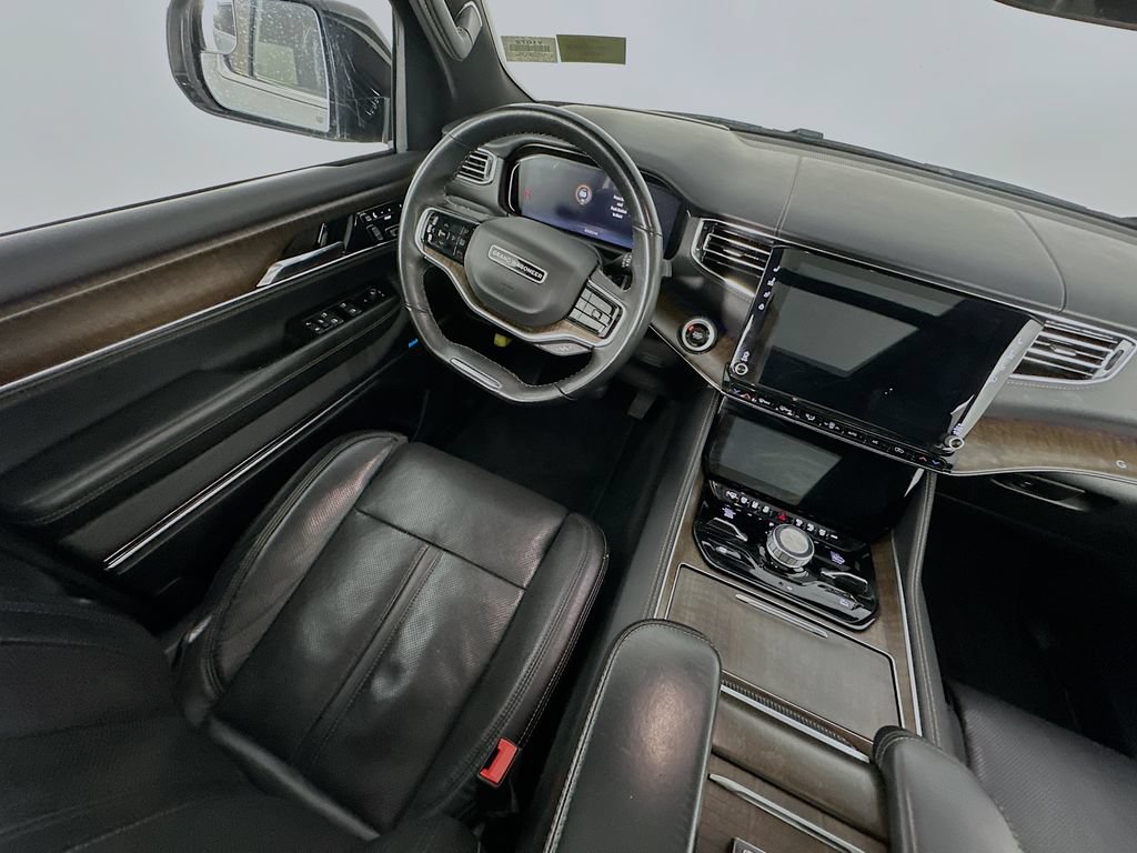 Used 2023 Jeep Grand Wagoneer 4WD image 9