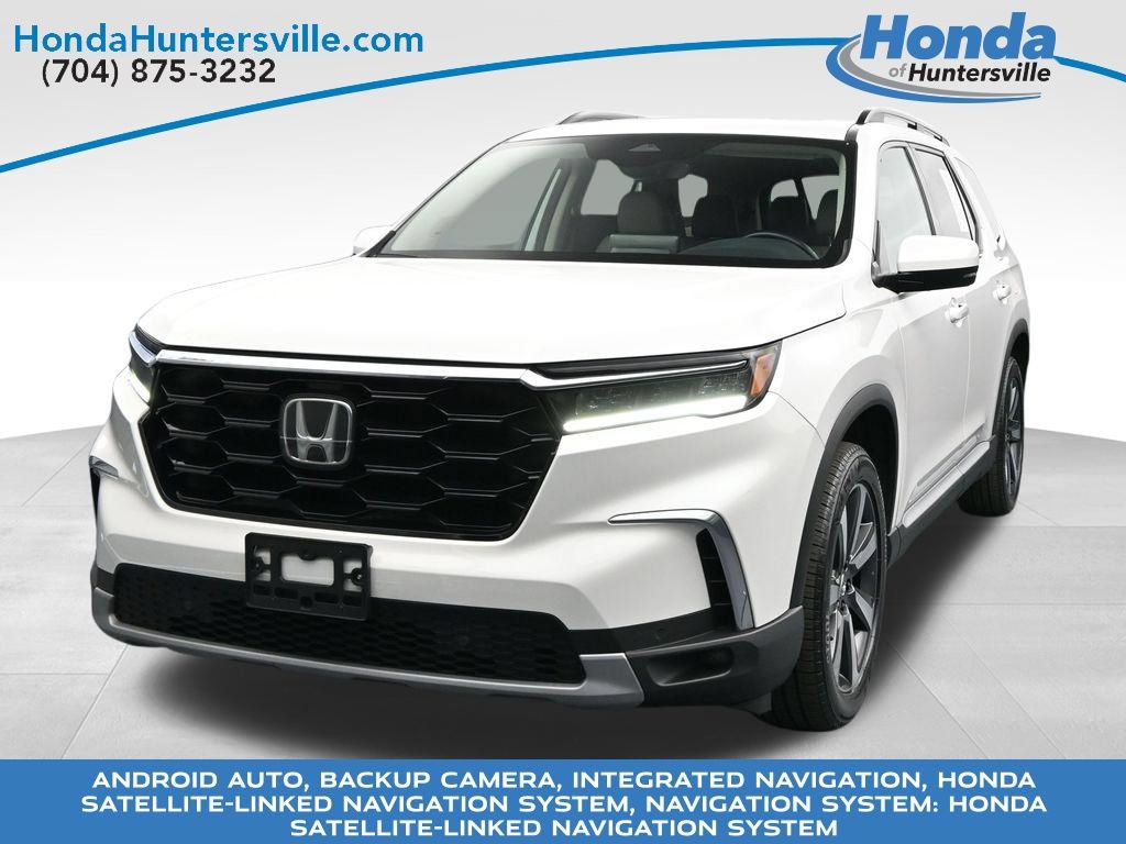 Used 2025 Honda Pilot Touring image 2