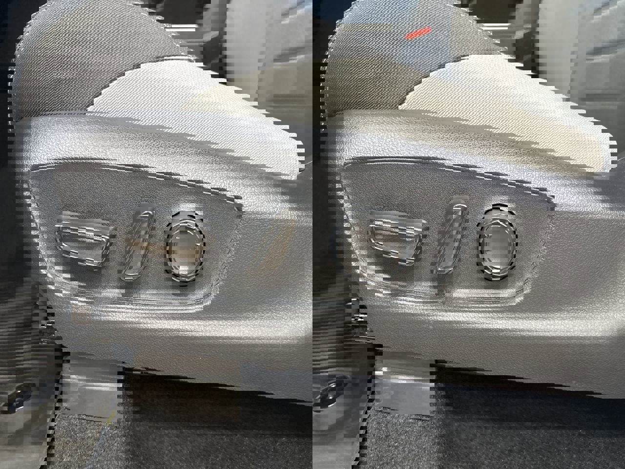 New 2025 Toyota Tacoma TRD Off-Road image 12