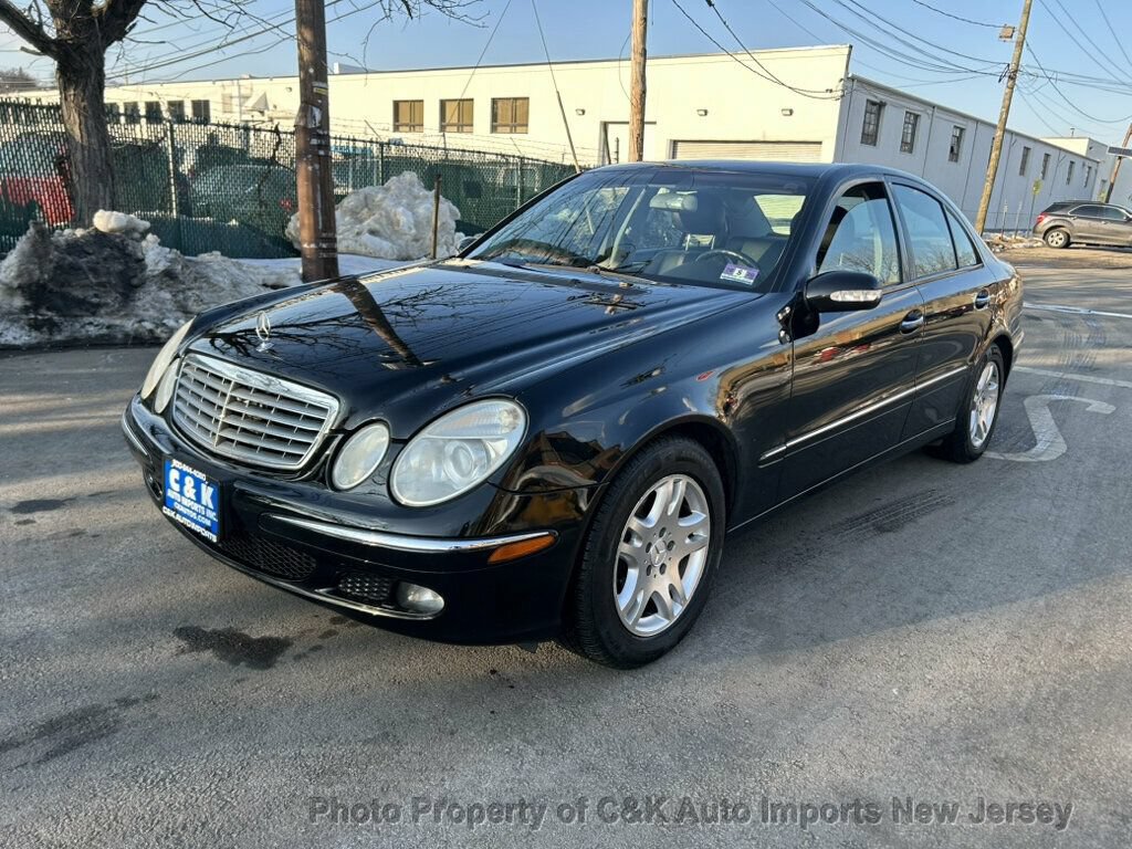 Used 2006 Mercedes-Benz E 320 CDI Sedan image 2
