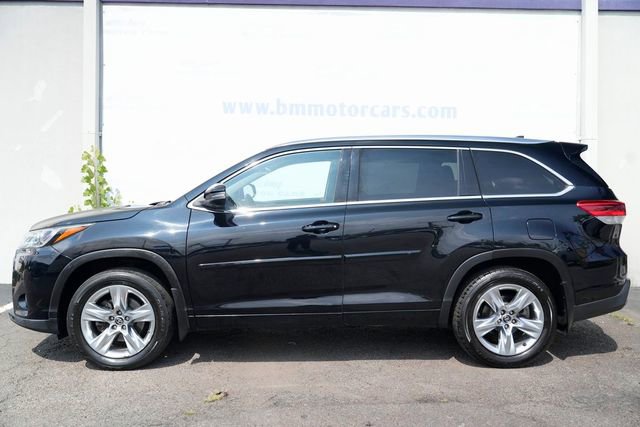 Used 2017 Toyota Highlander Limited image 8