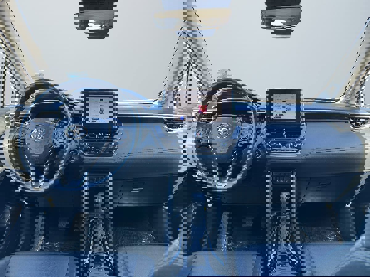 Used 2023 Toyota Corolla Cross XLE w/ Convenience Package image 10