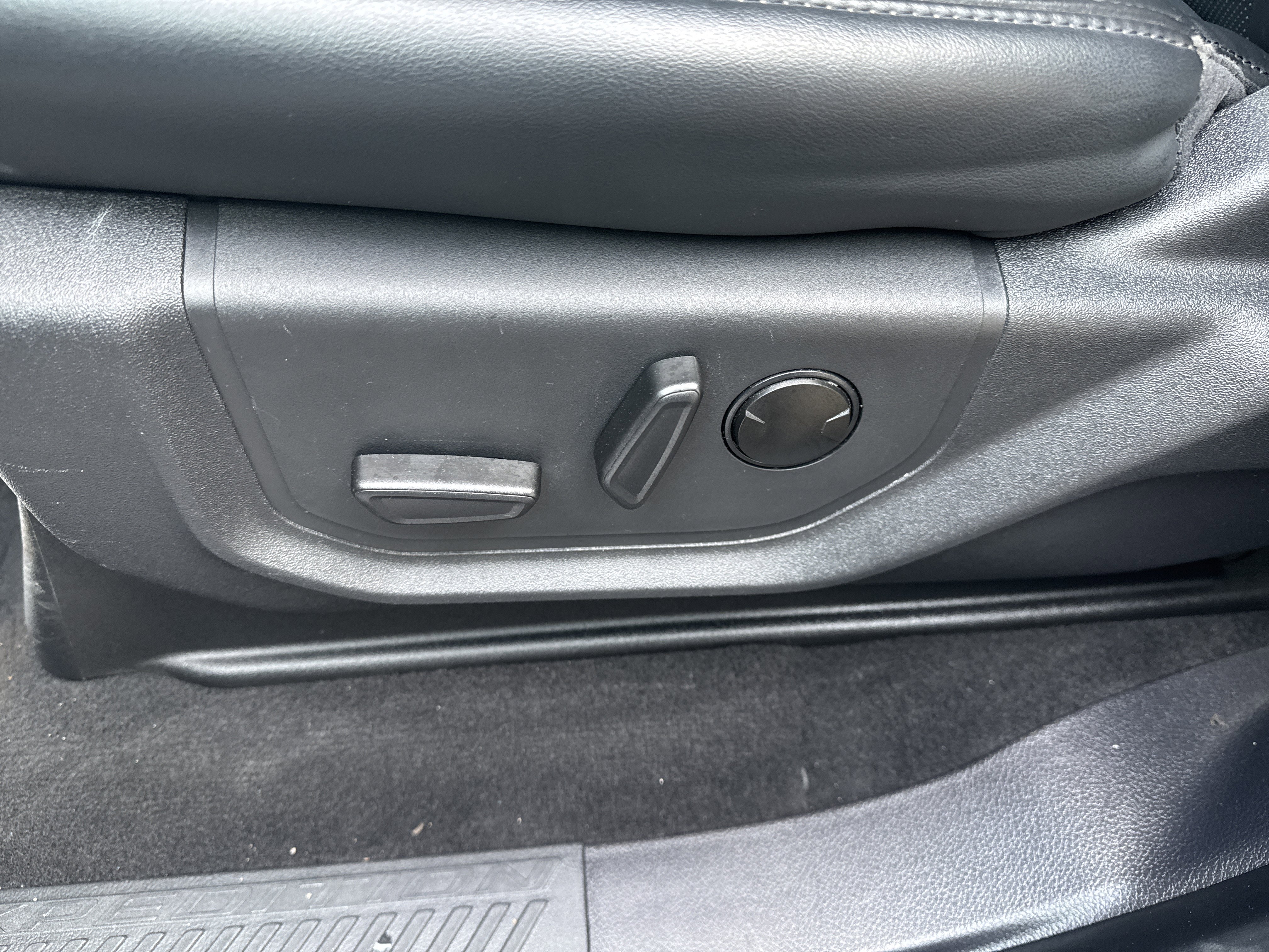 Certified 2024 Ford Expedition XLT AWD/4WD image 11