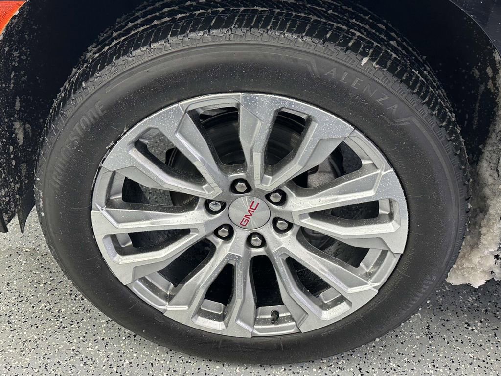 Certified 2024 GMC Yukon Denali w/ Advanced Technology Package image 8