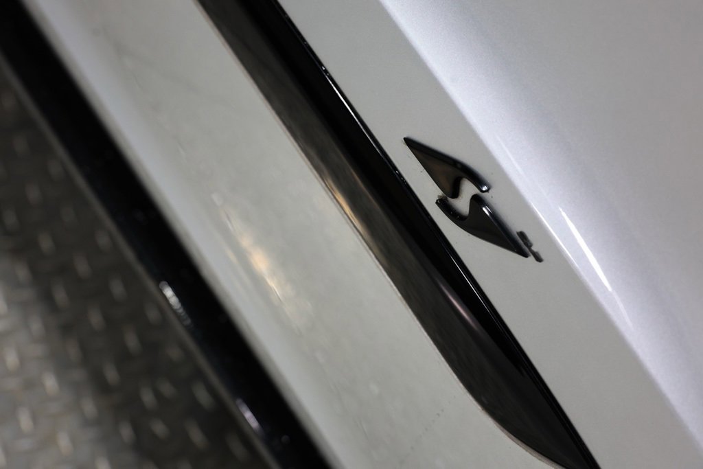 Used 2022 Bentley Bentayga image 13