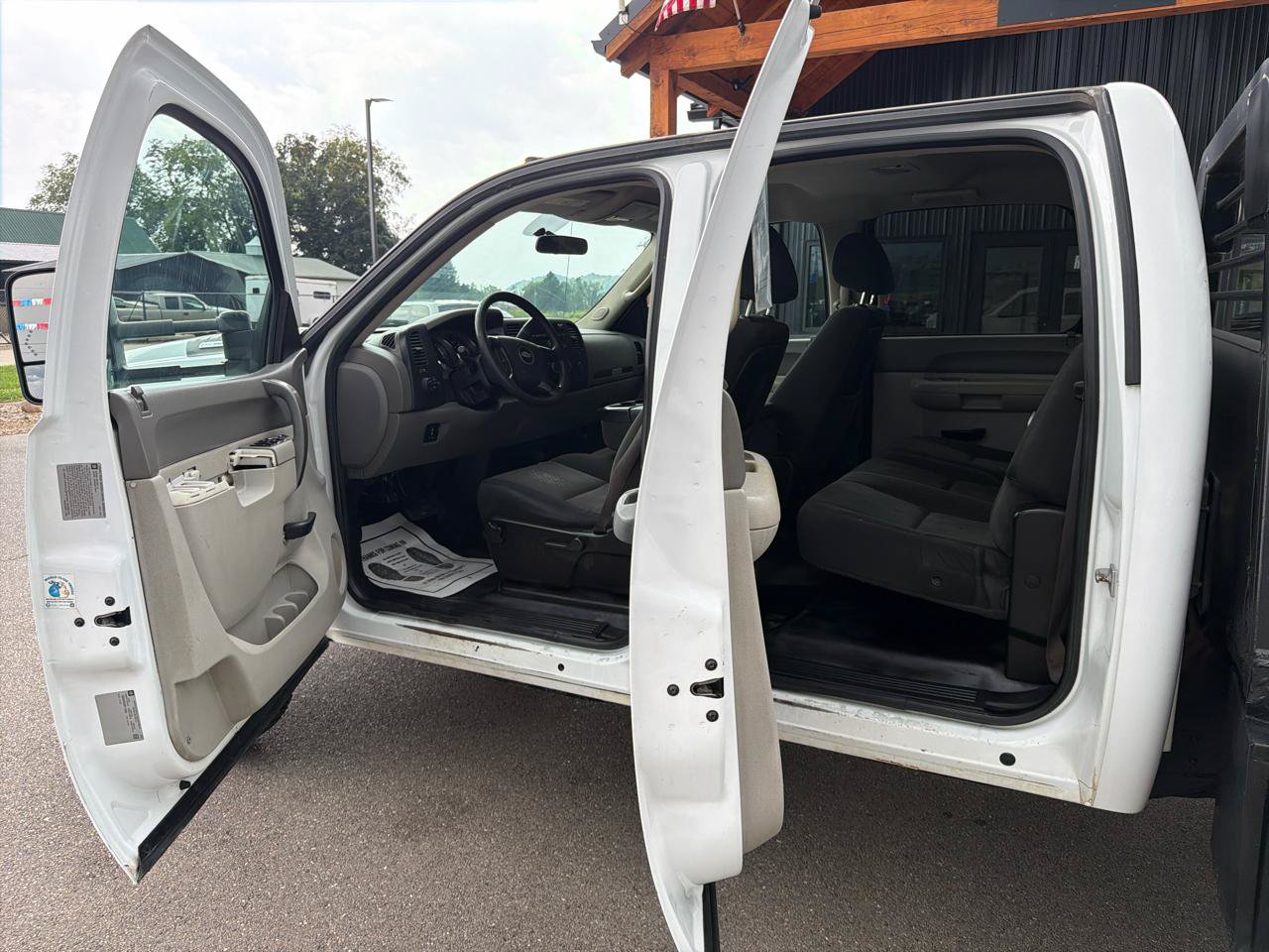 Used 2013 Chevrolet Silverado 3500 W/T w/ Skid Plate Package AWD/4WD image 7