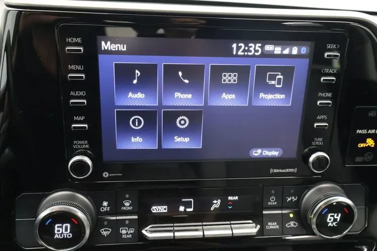 Used 2022 Toyota Highlander L AWD/4WD image 29