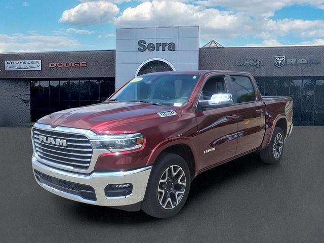 Used 2025 RAM 1500 Laramie AWD/4WD image 3