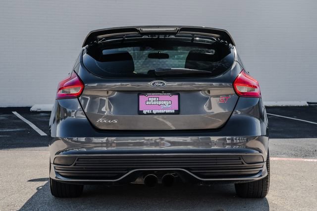 Used 2015 Ford Focus ST image 16