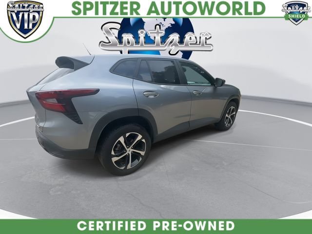 Used 2025 Chevrolet Trax RS w/ Driver Confidence Package FWD image 9