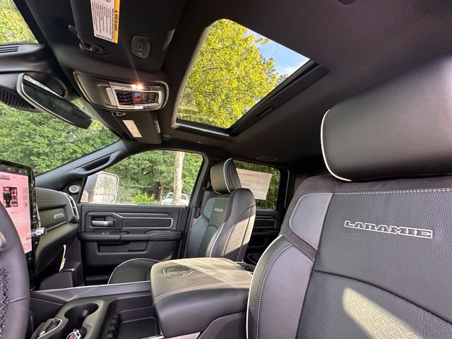 New 2026 RAM 2500 Laramie AWD/4WD image 22