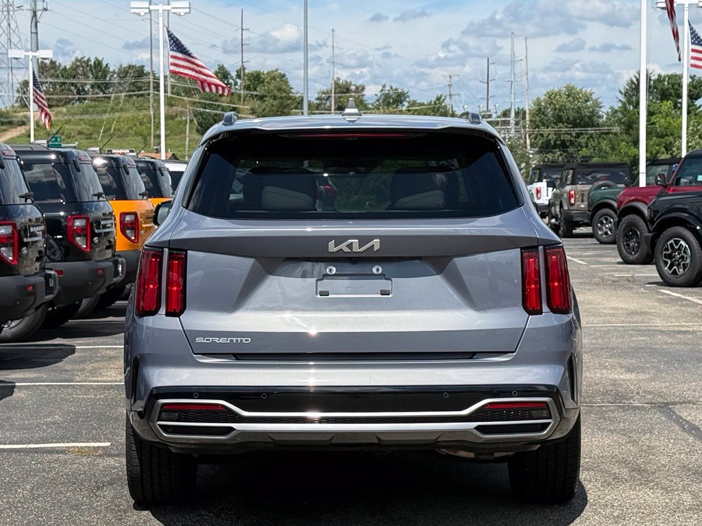 Used 2023 Kia Sorento SX FWD image 5
