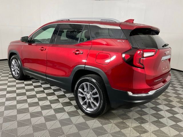 Used 2024 GMC Terrain SLT image 4