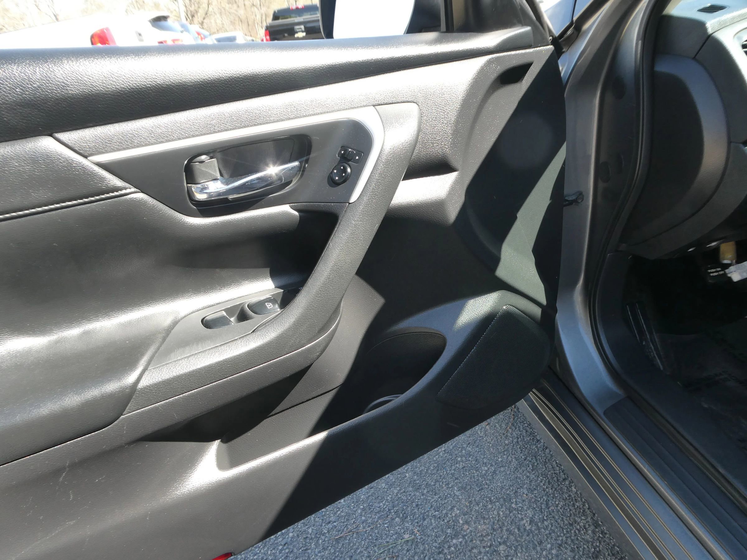 Used 2016 Nissan Altima 2.5 SL FWD image 14
