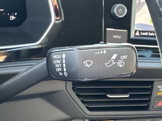 Certified 2022 Volkswagen Jetta SE image 25