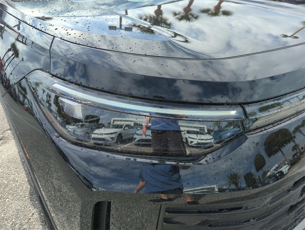 New 2026 Volkswagen Tiguan SE image 17