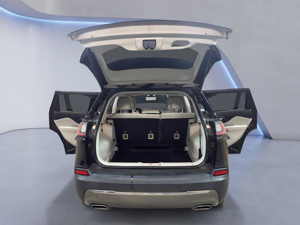 Used 2019 Jeep Cherokee Limited AWD/4WD image 13