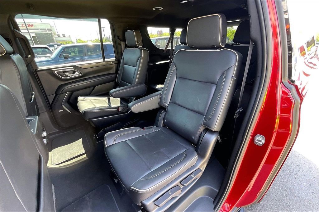 Used 2023 GMC Yukon XL SLT image 24