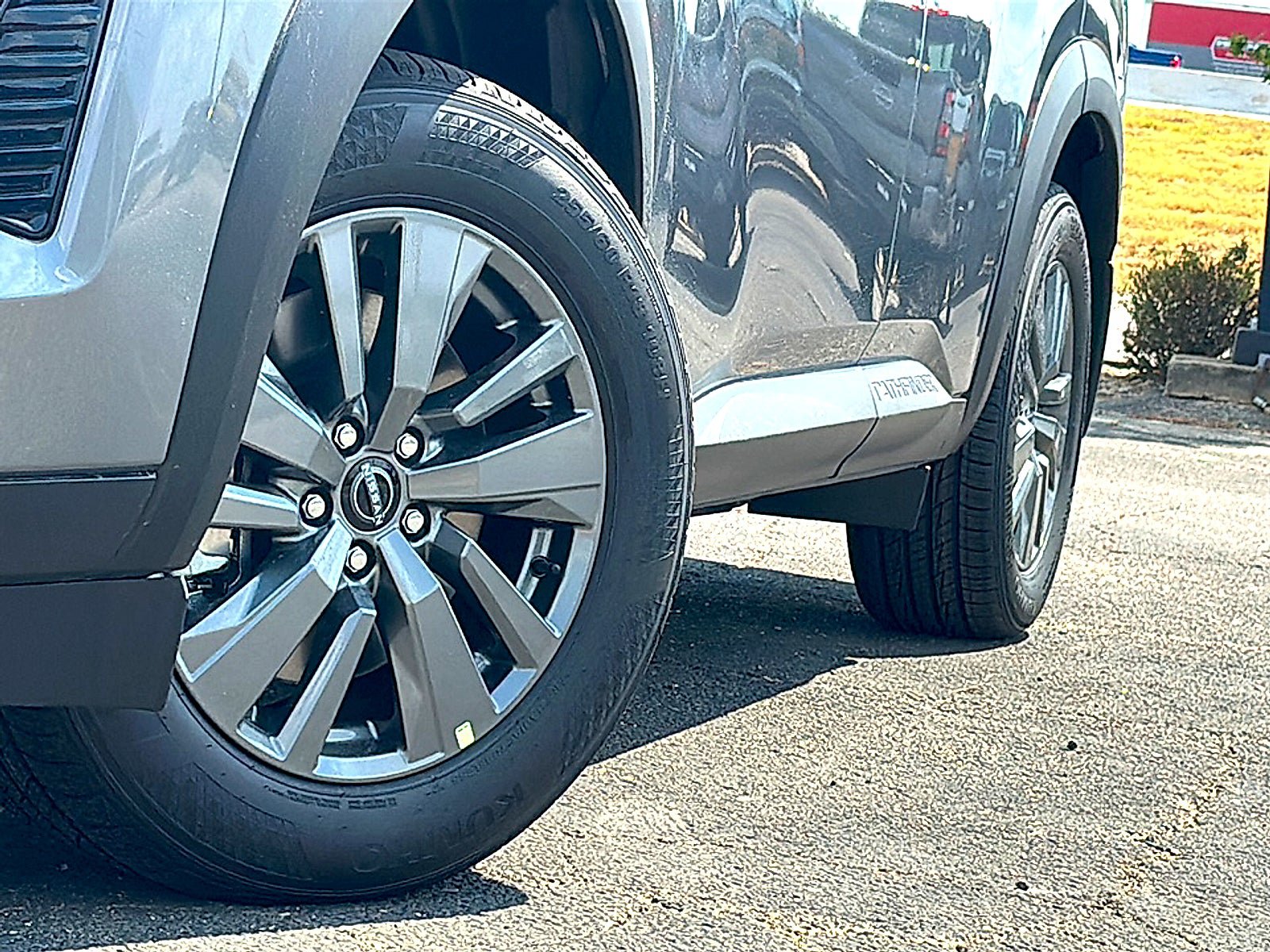 New 2026 Nissan Pathfinder SV w/ Cargo Package FWD image 3